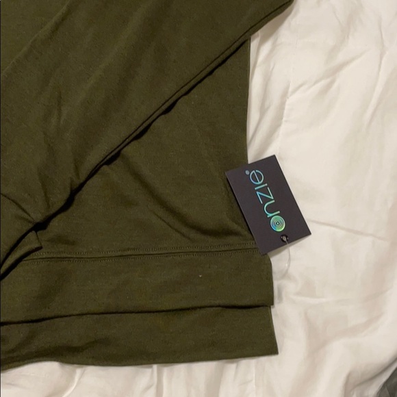 NEW Onzie olive high low sweatshirt S/M - Picture 8 of 9